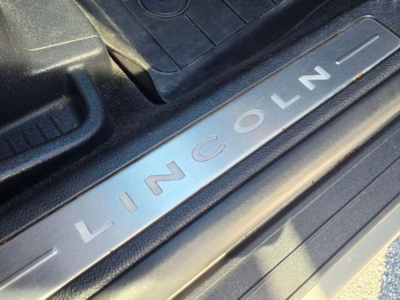 Used 2017 Lincoln MKX SelectImage 12
