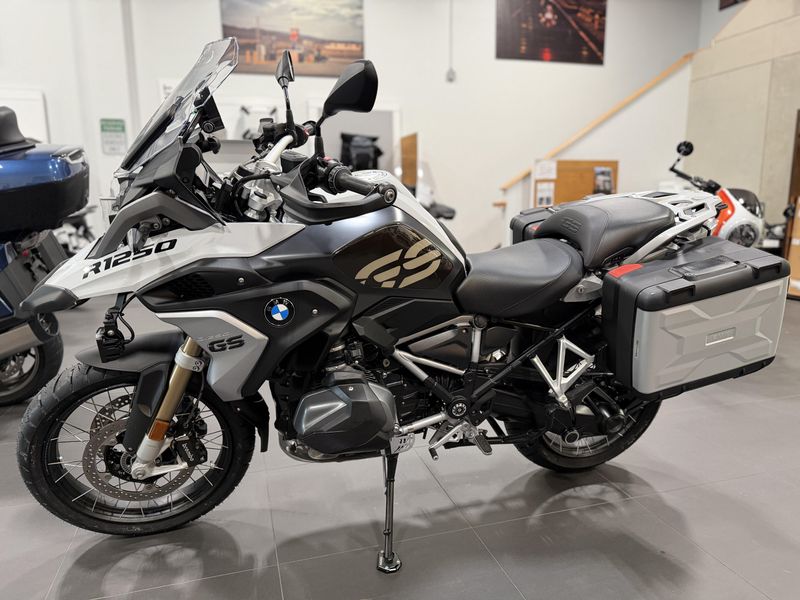 2022 BMW R 1250 GSImage 2