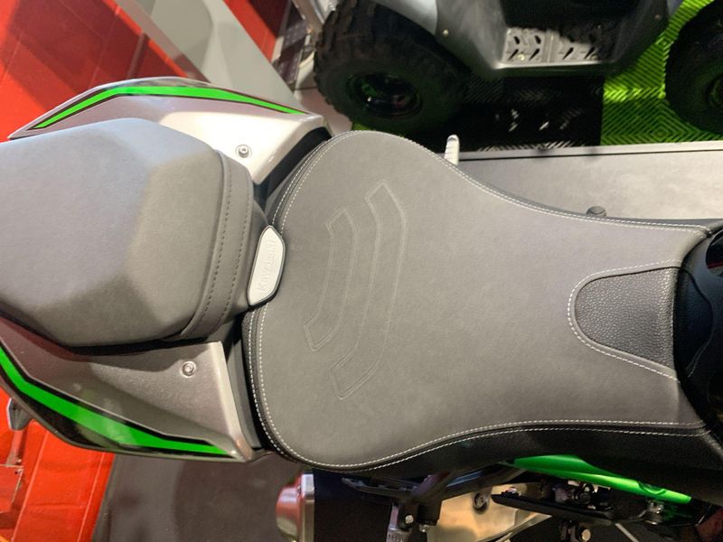 New 2025 Kawasaki Z900 SE ABS Image 22