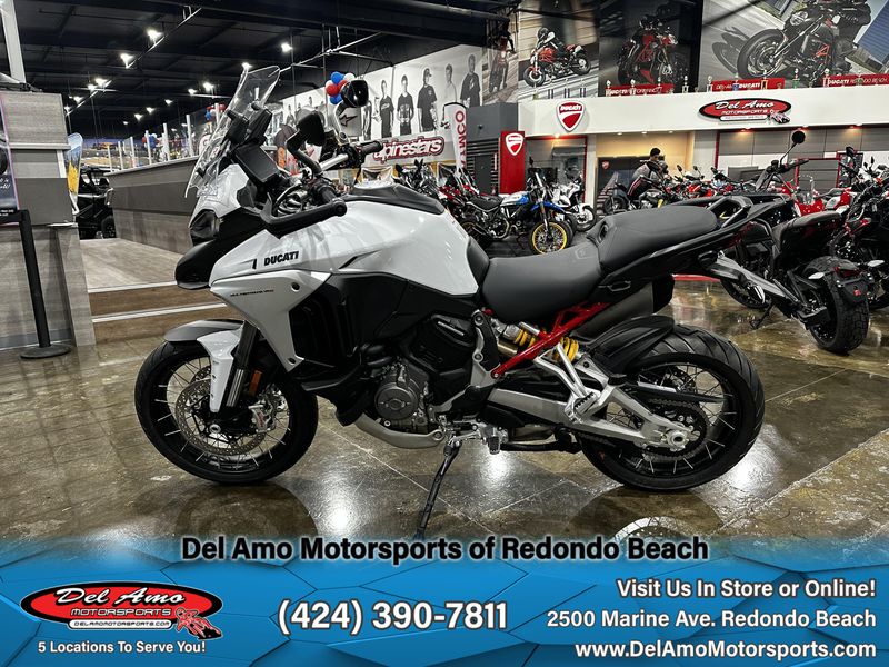 2023 Ducati MULTISTRADA V4 S  in a ICEBERG WHITE exterior color. Del Amo Motorsports of Redondo Beach (424) 304-1660 delamomotorsports.com 