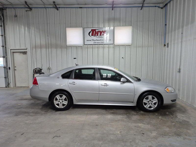 2009 Chevrolet Impala LSImage 1