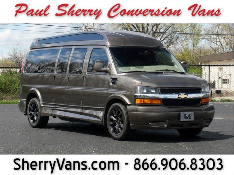 2023 Chevrolet Express Image 1