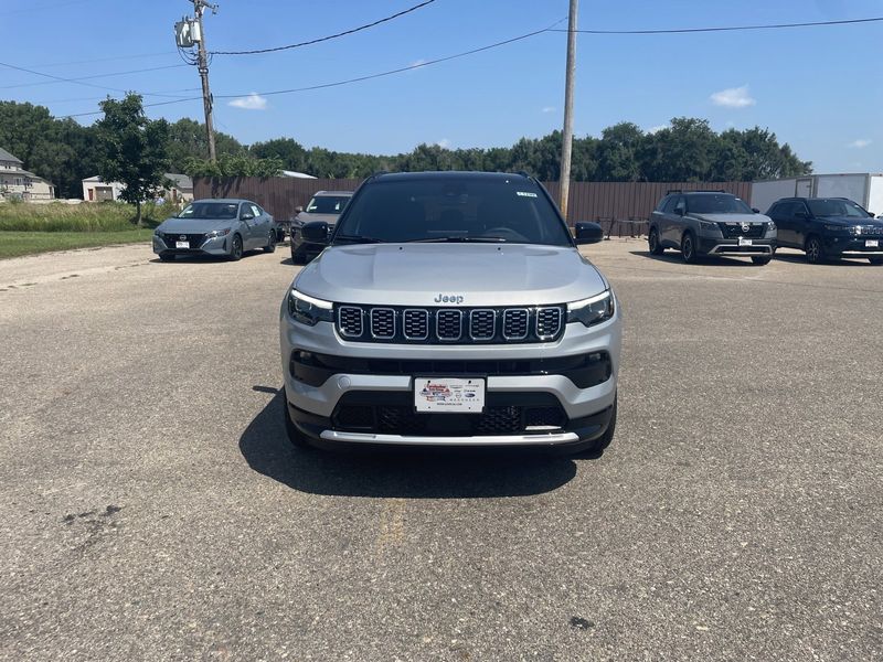 2024 Jeep Compass Limited 4x4Image 3