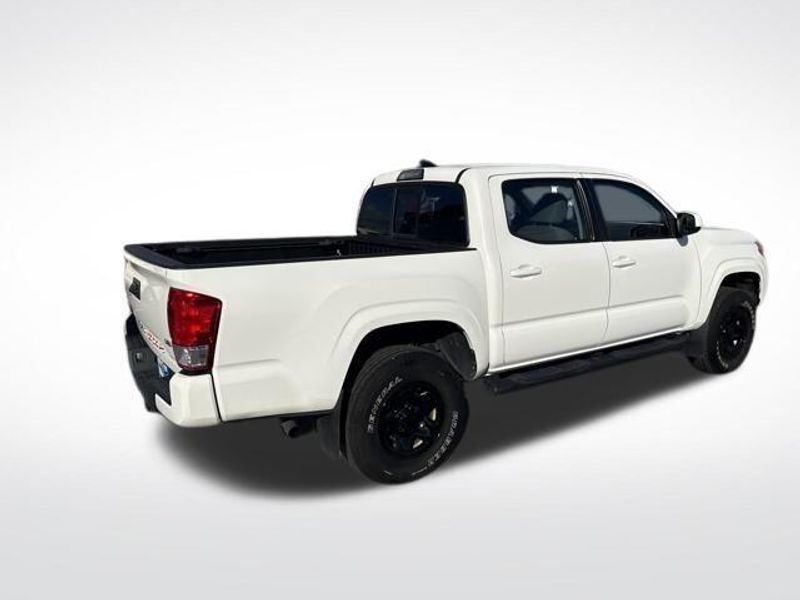 2017 Toyota Tacoma SR