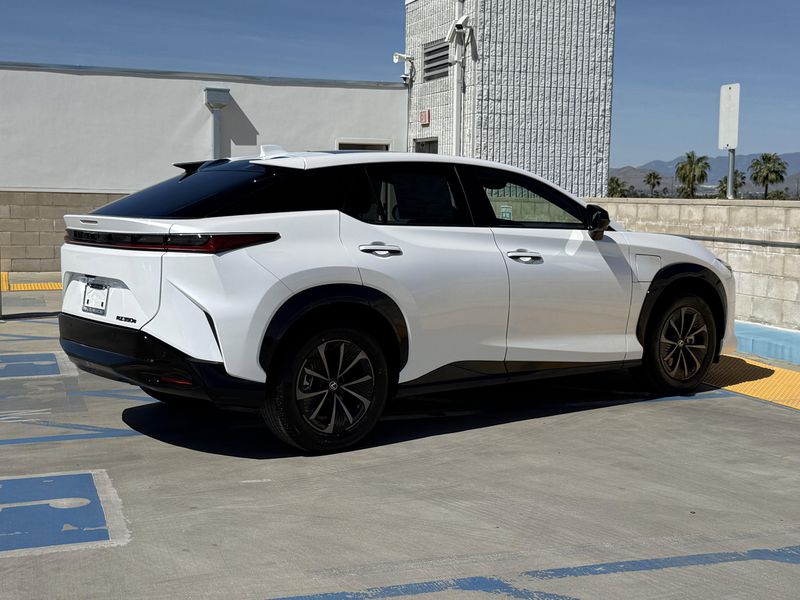 New 2026 Lexus RZ 350e PremiumImage 11