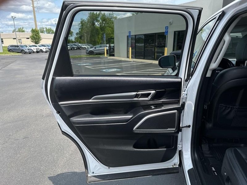 2022 Kia Telluride LXImage 20