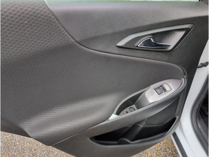 2023 Chevrolet Malibu LTImage 29