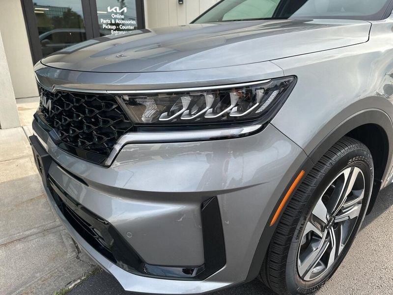 Used 2023 Kia Sorento Hybrid EXImage 10