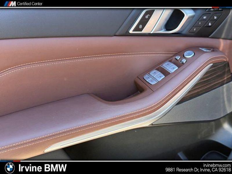 Used 2023 BMW X7 xDrive40iImage 18