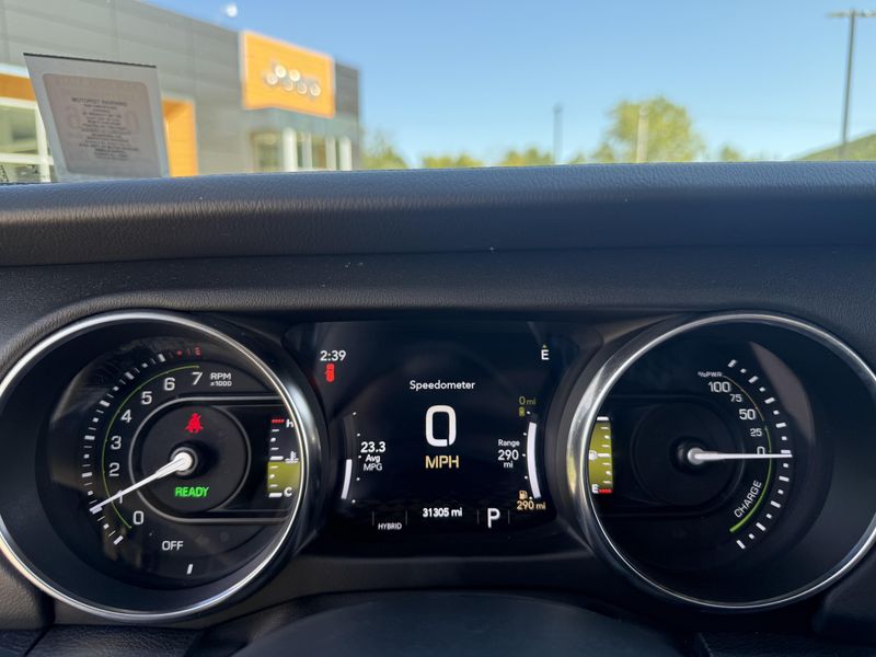 2023 Jeep Wrangler Sahara 4xe photo 13