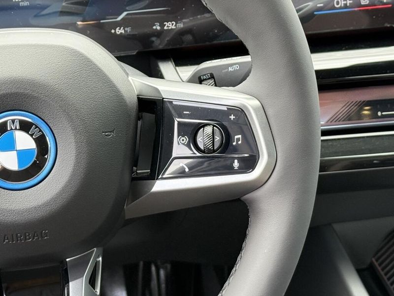 2025 BMW i5 eDrive40Image 25