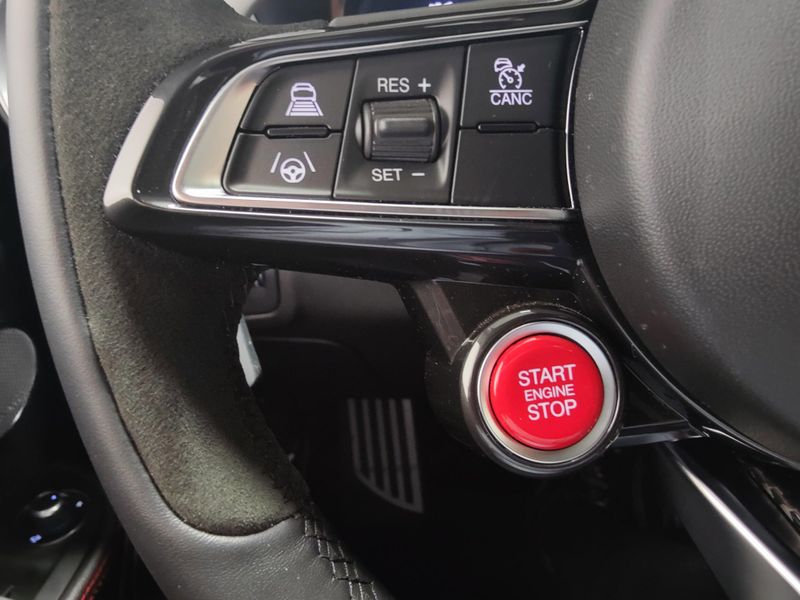 Used 2024 Alfa Romeo Giulia Quadrifoglio Supersport (1 of 66) w/Activ AsstImage 36
