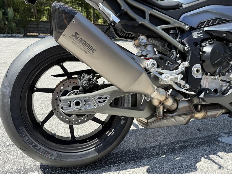 New 2025 BMW S 1000 RR 