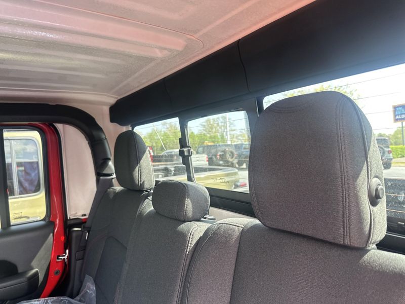 New 2025 Jeep Gladiator Rubicon 4x4Image 20