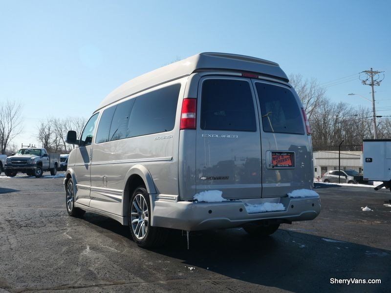 2019 Chevrolet Express 2500 Image 7