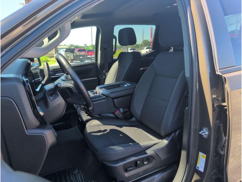 Used 2023 Chevrolet Silverado 1500 LTImage 10