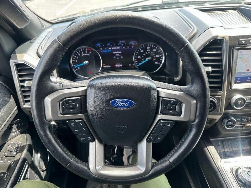 2021 Ford Expedition XLTImage 2