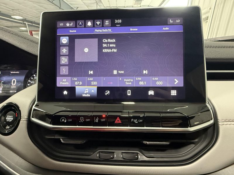 Used 2024 Jeep Compass LimitedImage 30