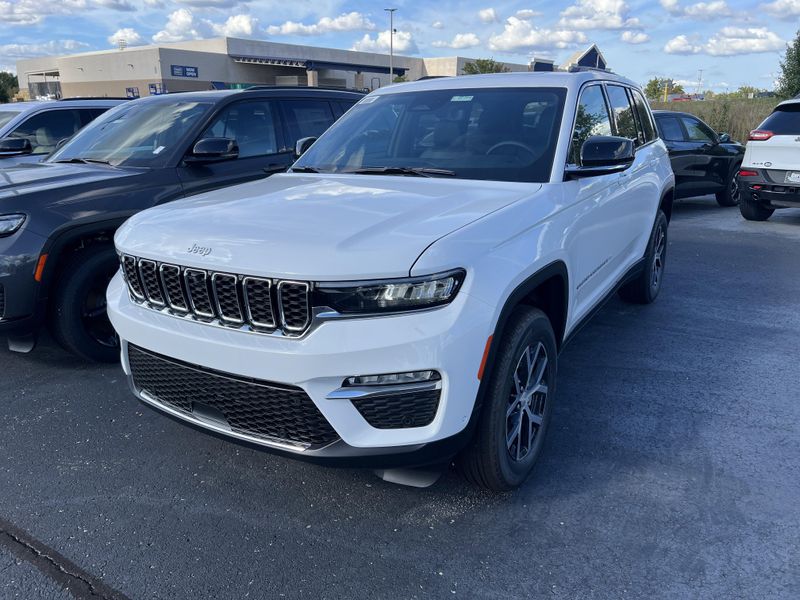 New 2025 Jeep Grand Cherokee Limited 4x4Image 1