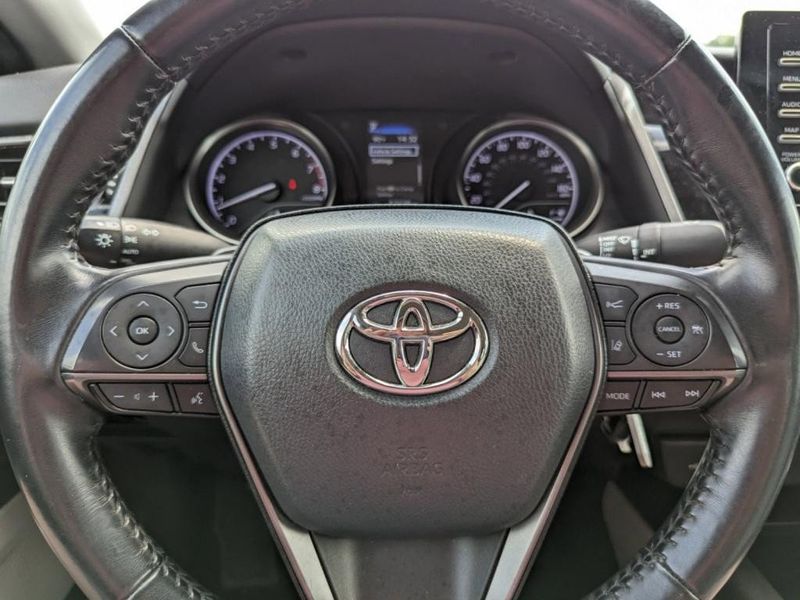 2021 Toyota Camry Image 20