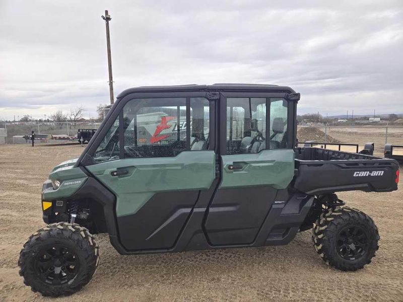 New 2026 Can-Am DEFENDER MAX DPS CAB HD10 