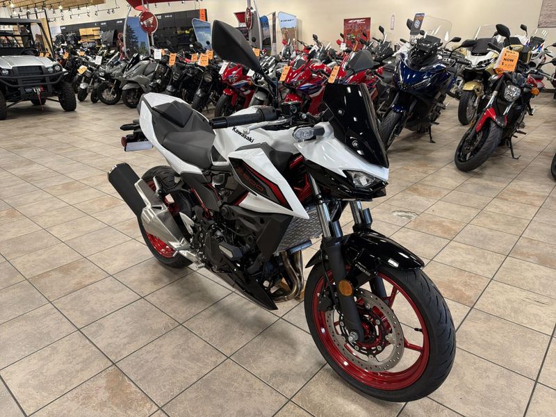 New 2026 Kawasaki Z500 SE ABS Image 11