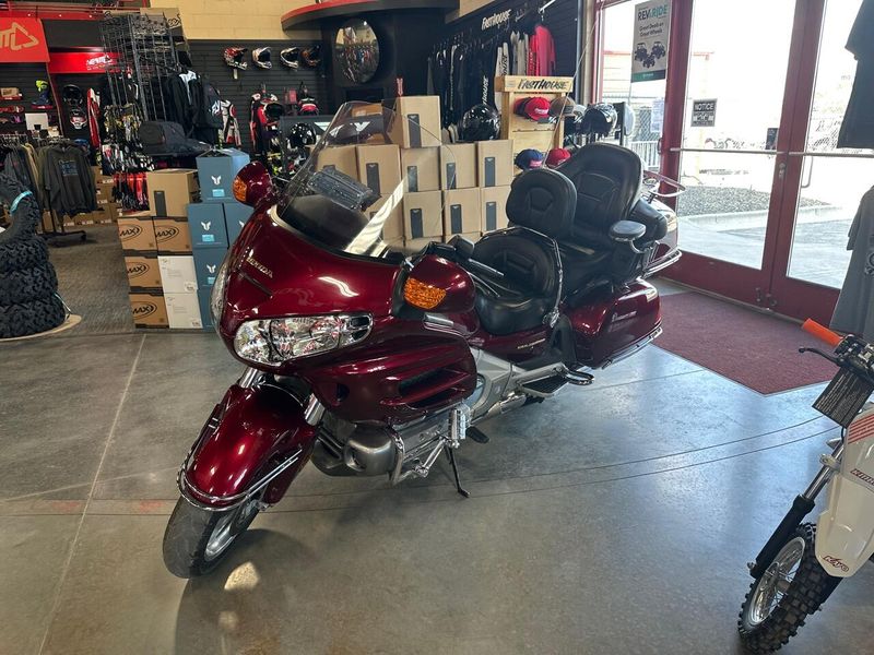 2004 Honda GOLD WING 