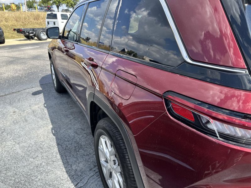 Used 2023 Jeep Grand Cherokee LimitedImage 10