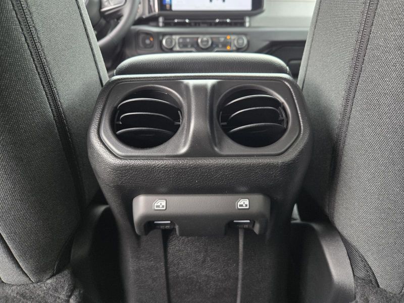 New 2026 Jeep Gladiator Sport S 4x4