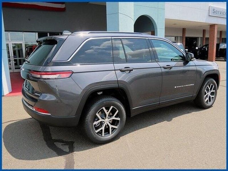 New 2025 Jeep Grand Cherokee LimitedImage 7