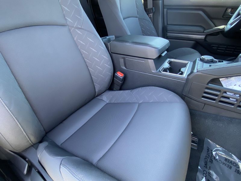 New 2025 Toyota Tacoma SR5Image 11