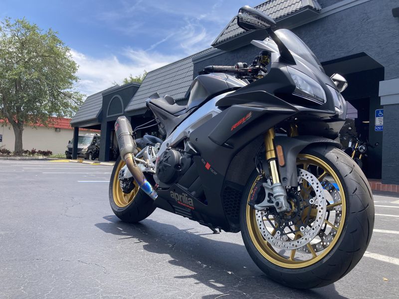 2019 Aprilia RSV4 1100 Factory 