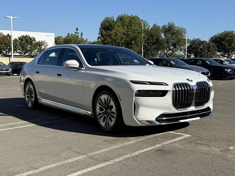 Used 2025 BMW i7 eDrive50Image 5