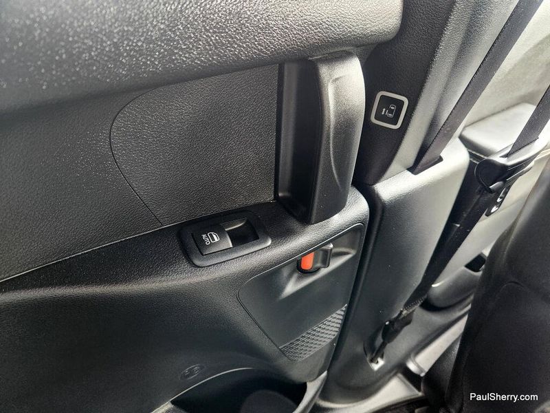 New 2026 Chrysler Voyager Lx