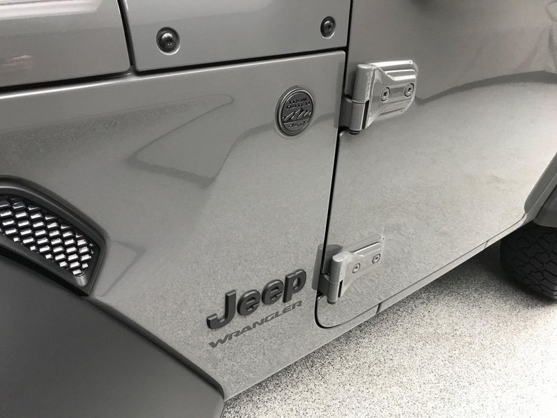 2022 Jeep Wrangler Sport SImage 2
