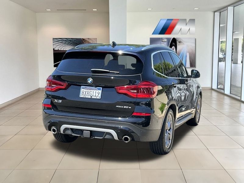 2021 BMW X3 xDrive30eImage 7