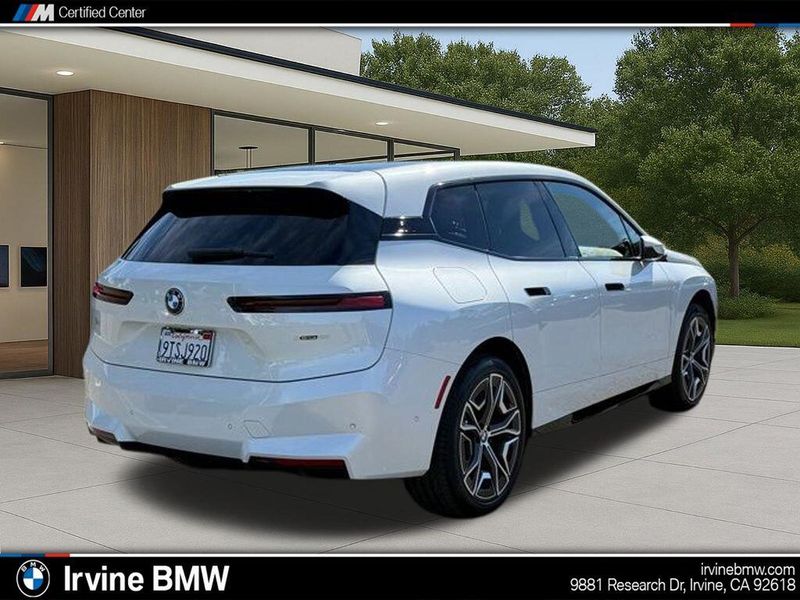 Used 2026 BMW iX xDrive60Image 8