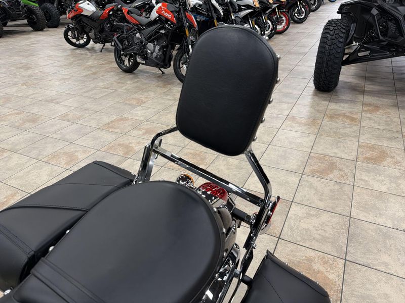 New 2026 Kawasaki VULCAN 900 CLASSIC LT Image 22