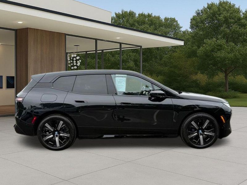 Used 2023 BMW iX xDrive50Image 7