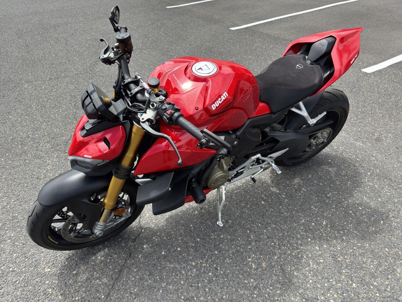 2021 Ducati Streetfighter V4 