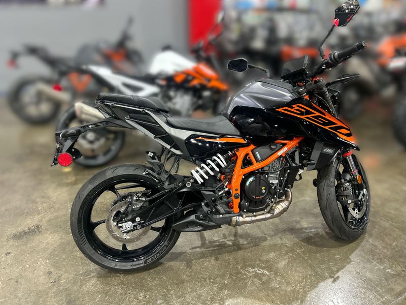 New 2026 KTM 390 DUKE Image 12