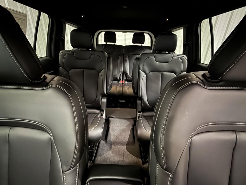 New 2026 Jeep Grand Cherokee L Limited 4x4Image 28