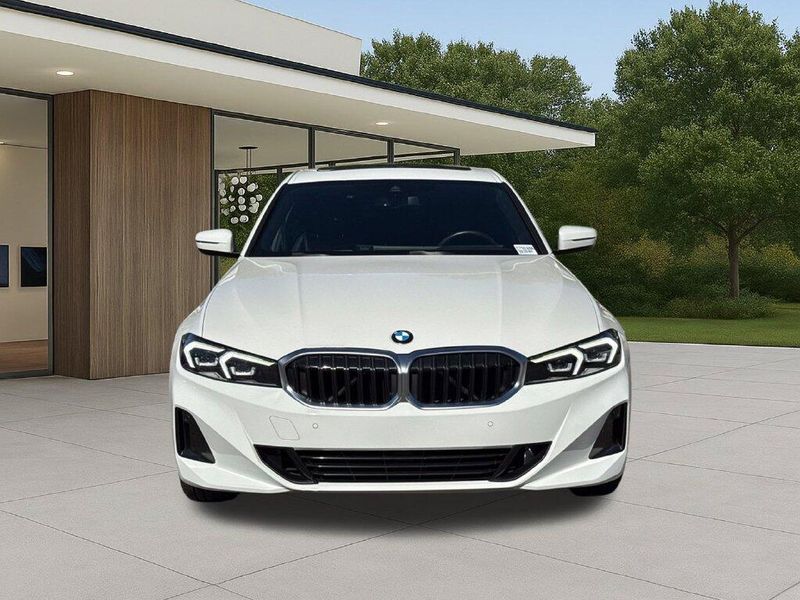 Used 2024 BMW 3 Series 330iImage 4