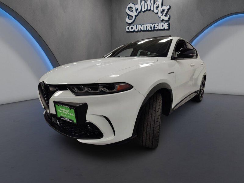 Used 2024 Alfa Romeo Tonale Veloce Premium eAWD w/SunroofImage 13