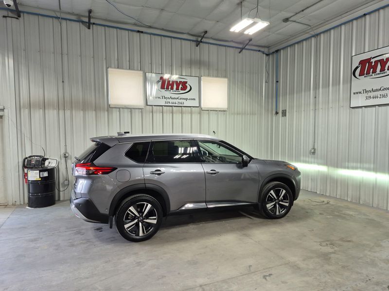 2023 Nissan Rogue PlatinumImage 4