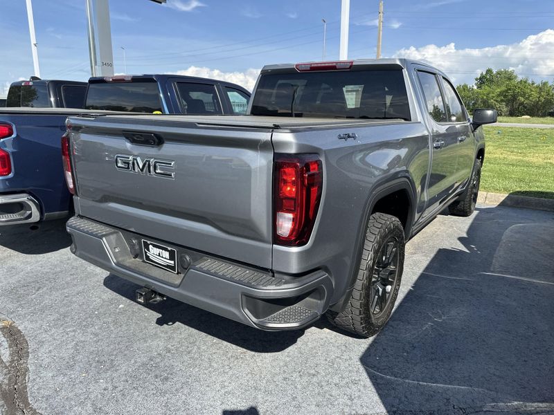 2023 GMC Sierra 1500 ElevationImage 8