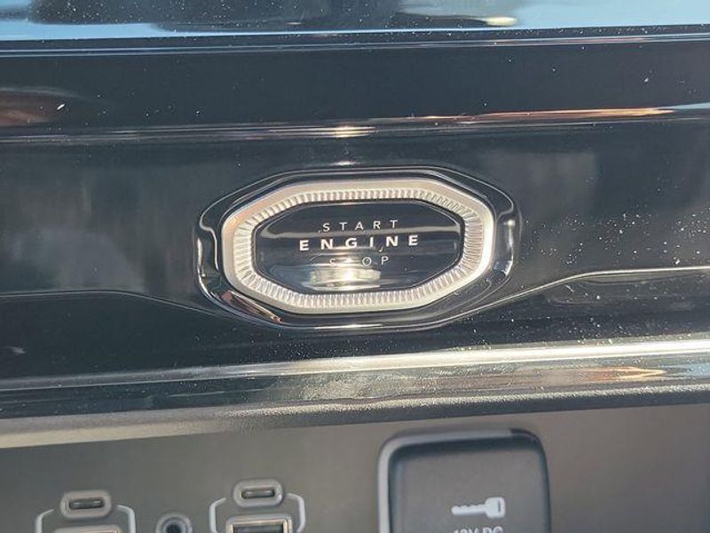New 2026 Jeep Grand Cherokee L Limited Reserve 4x4