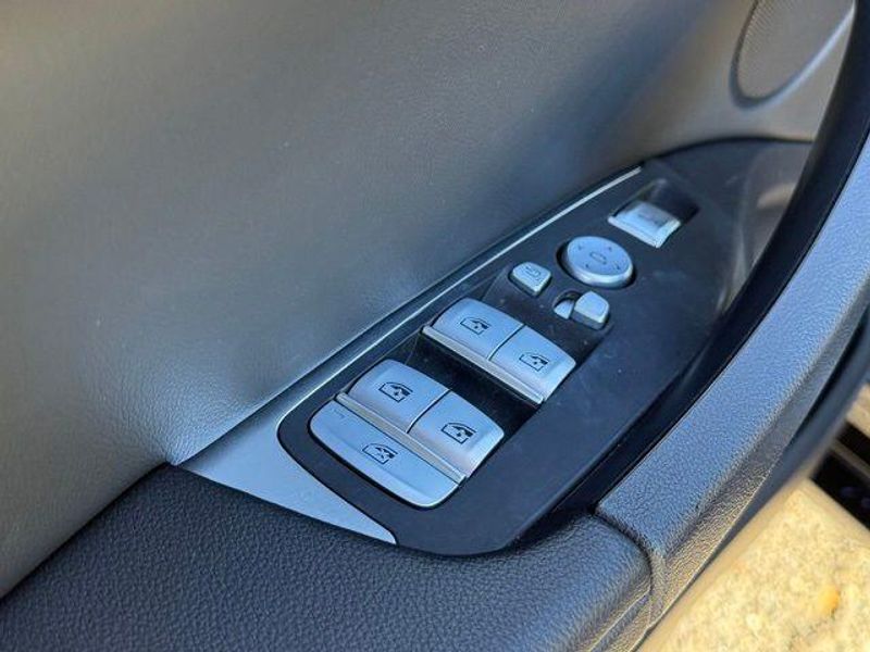 Used 2023 BMW X3 xDrive30iImage 18