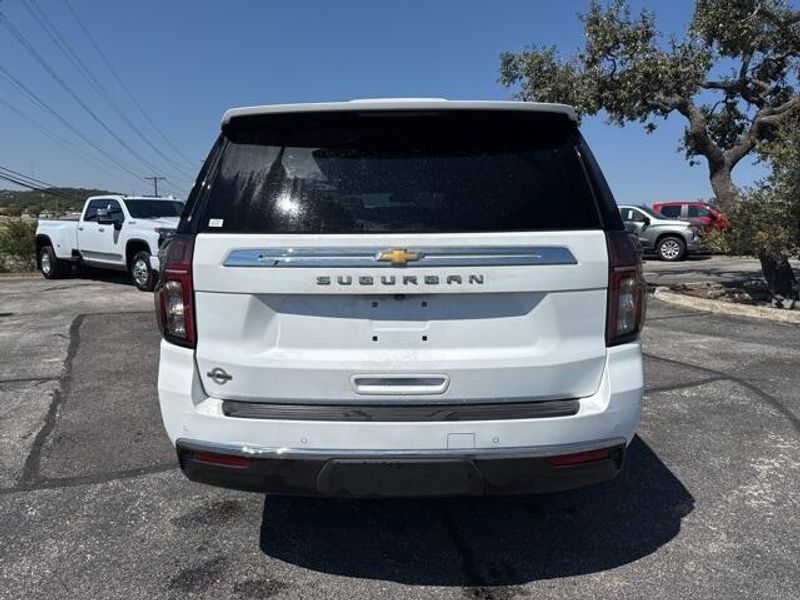 2024 Chevrolet Suburban LS photo 6