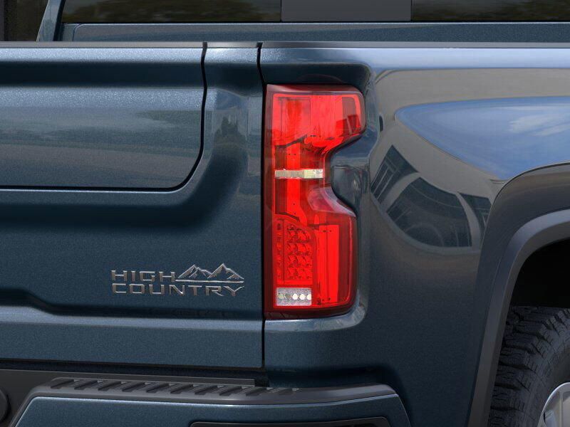 2025 Chevrolet Silverado 2500HD High CountryImage 11